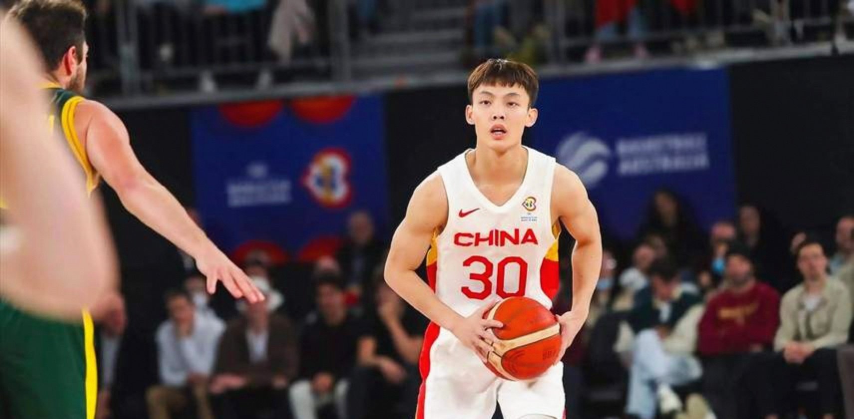 CBA常规赛清晨再迎强敌,广东宏远复出首秀,主帅态度:悬念犹存,赛季目标并未改变的简单介绍 CBA常规赛清晨再迎强敌,广东宏远复出首秀,主帅态度:悬念犹存,赛季目标并未改变的简单介绍