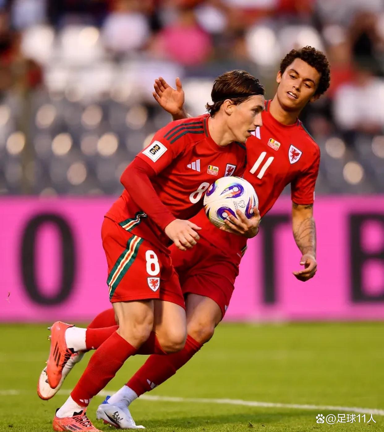 德布劳内遭遇二十连败,公牛教练面临压力!的简单介绍 德布劳内遭遇二十连败,公牛教练面临压力!的简单介绍