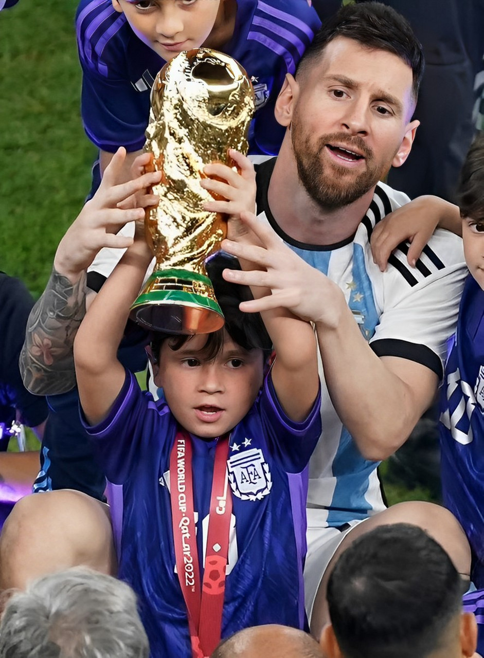 PANDA-梅西回归赛场，大胜首场状态亮眼，SKT观众沸腾！的简单介绍