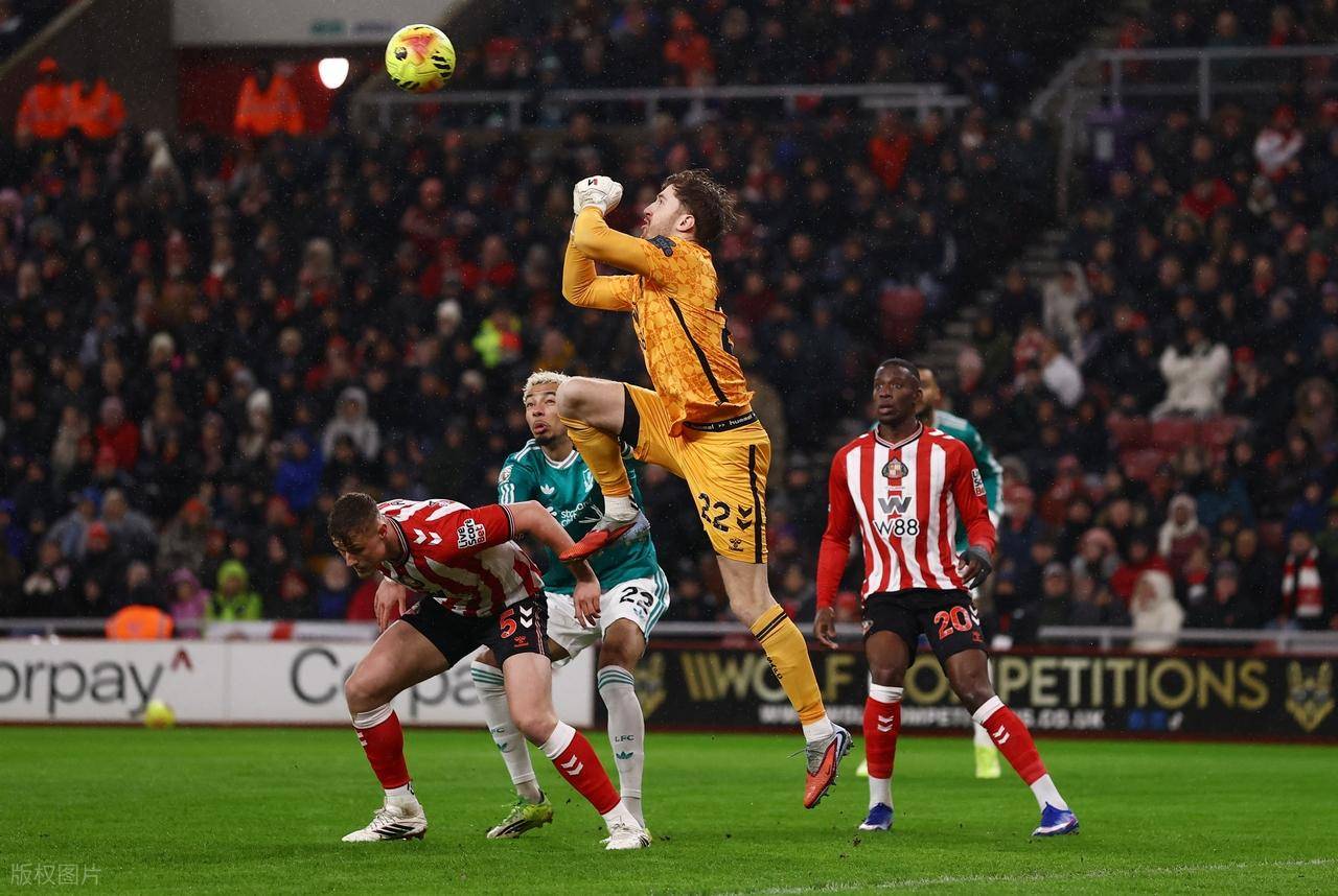 熊猫体育-阿扎伦卡在利物浦比赛中绝杀,回归赛场引发热议!的简单介绍