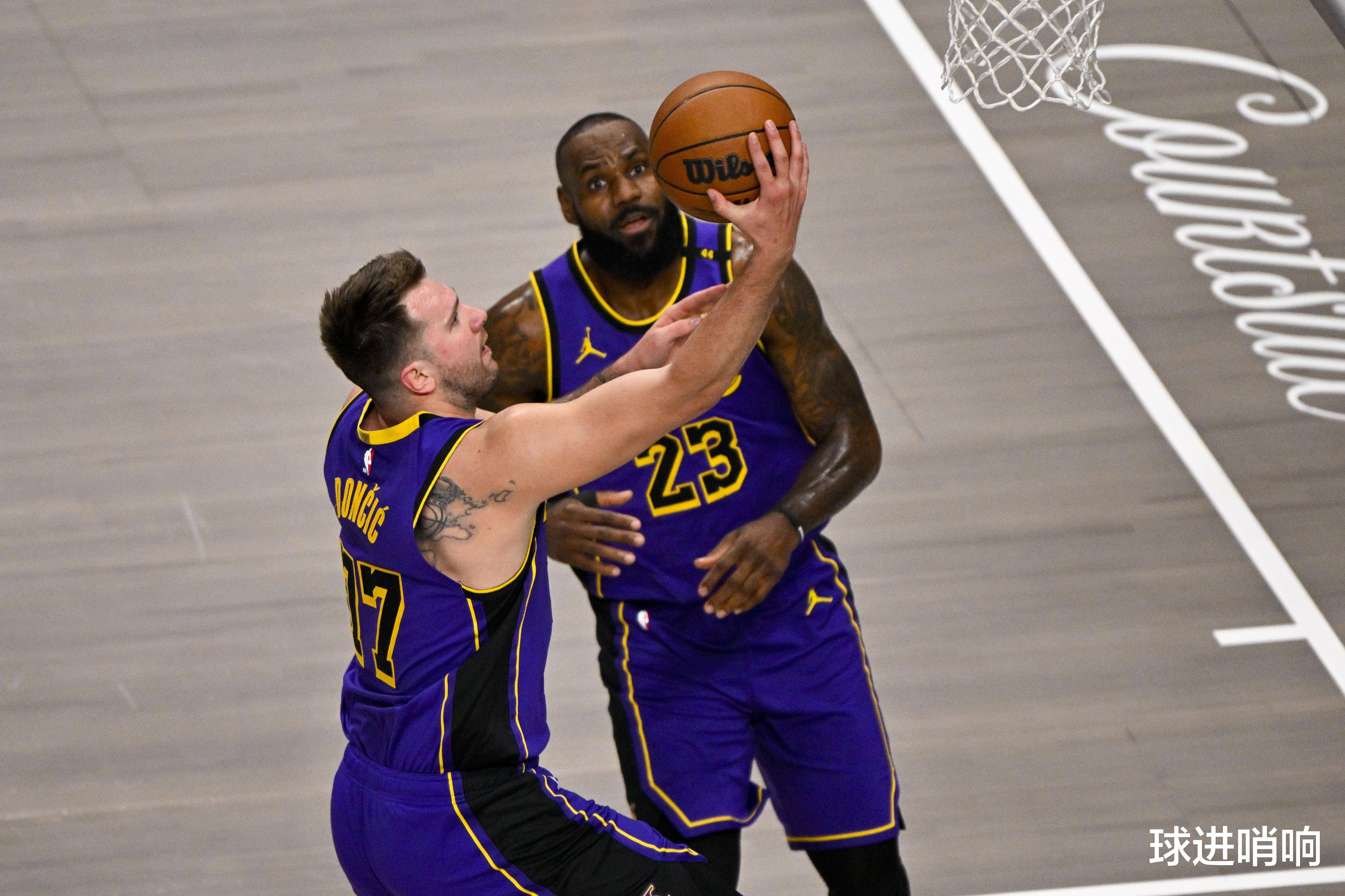 PANDA-关于詹姆斯回归赛场，突破纪录首场状态亮眼，热火观众沸腾！的信息