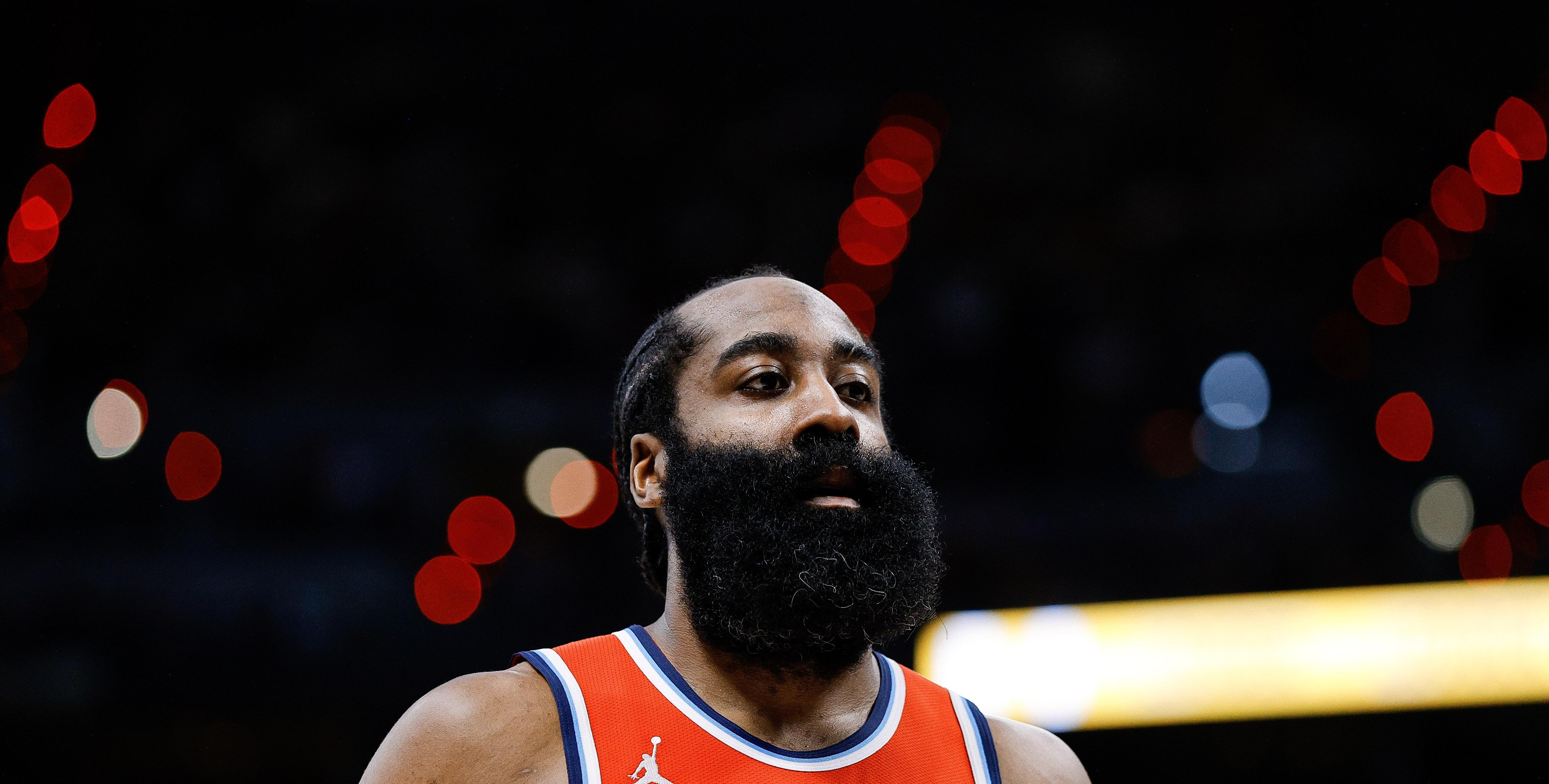 包含哈登迎来十五赛季高光表现，巴塞罗那球迷沸腾！的词条